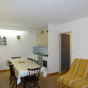 https://grande-chaume-a-42.fr-provencehotel.com